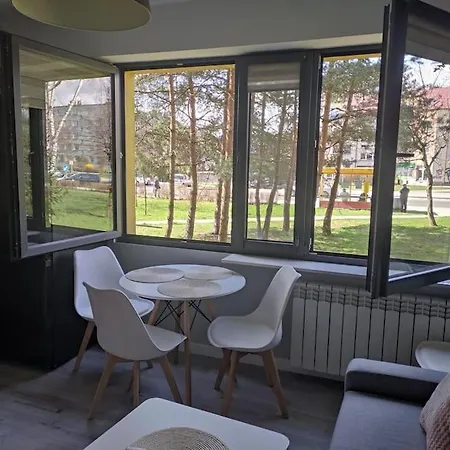 Lägenhet Przytulne Mieszkanko *